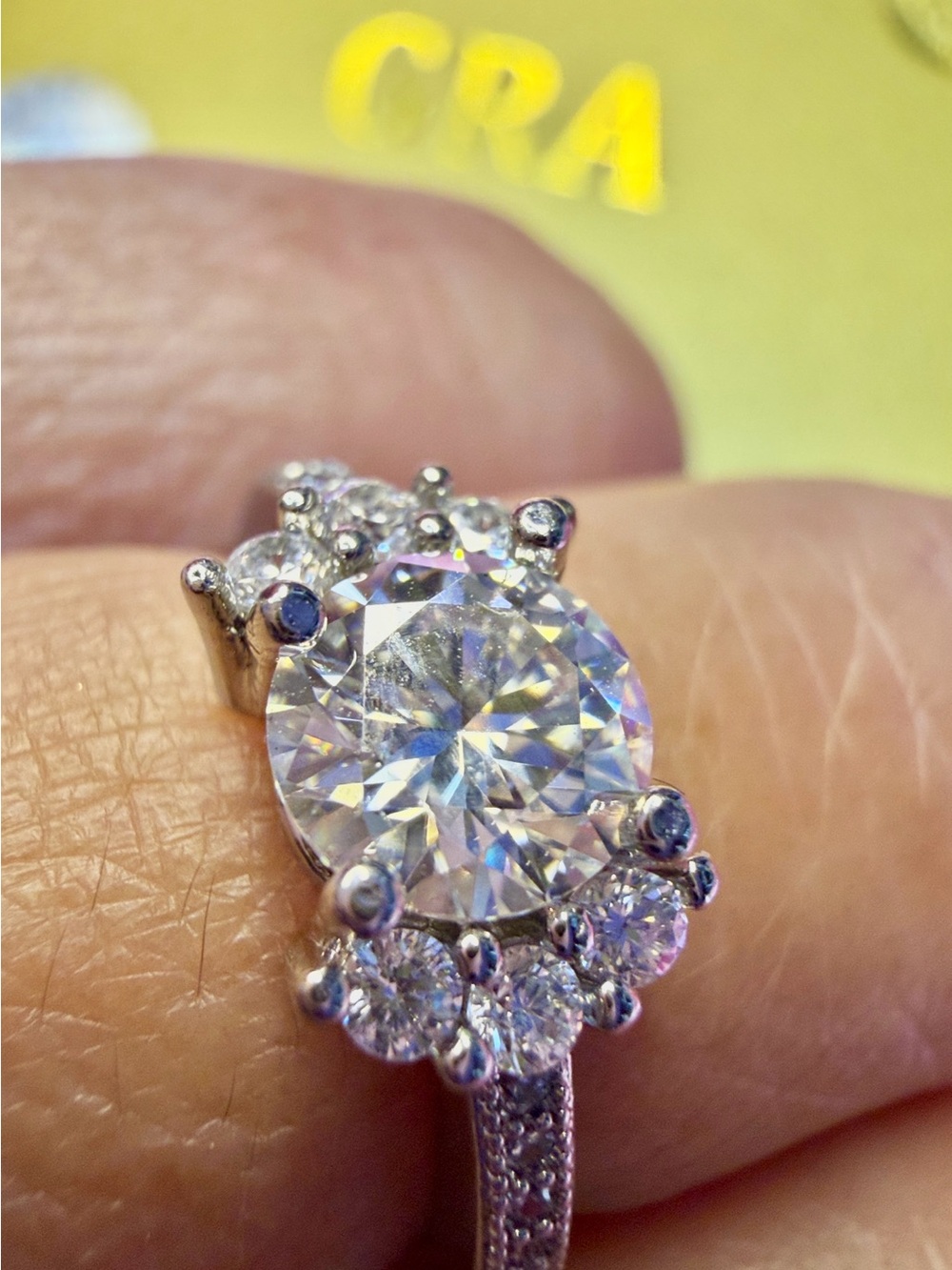 1 Carat Moissanite with Mulistone Clusters Pave' on sides of the band New Size 7